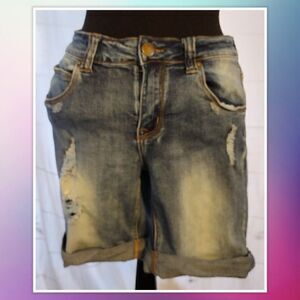 APT.9 distressed denim Bermuda shorts size 9/10